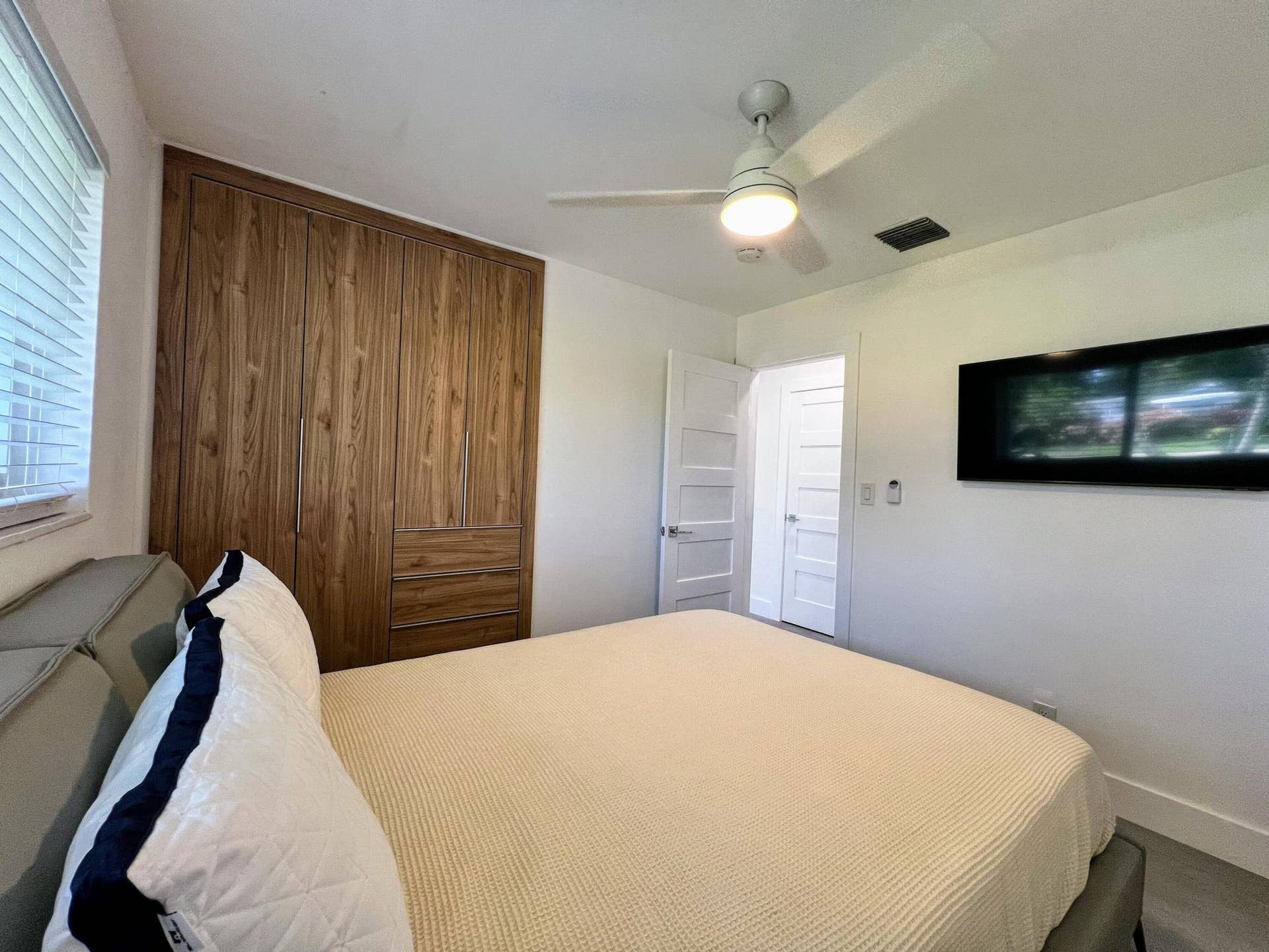 317 NW 26TH Court, Wilton Manors, Wilton Manors, FL 33311 IMG_1849