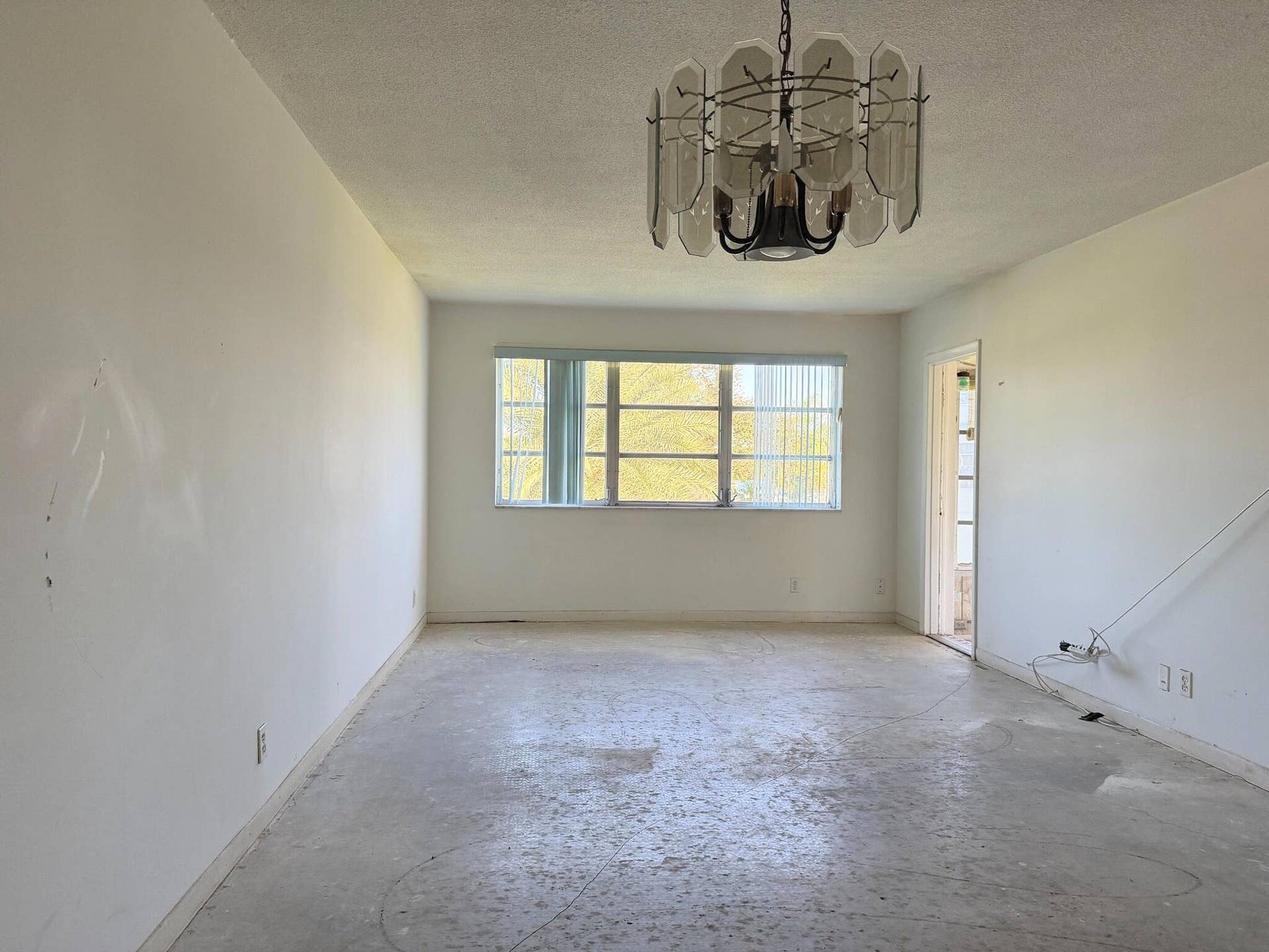 2309 PARK Lane, #210, Hollywood, FL 33021 Living Dining area
