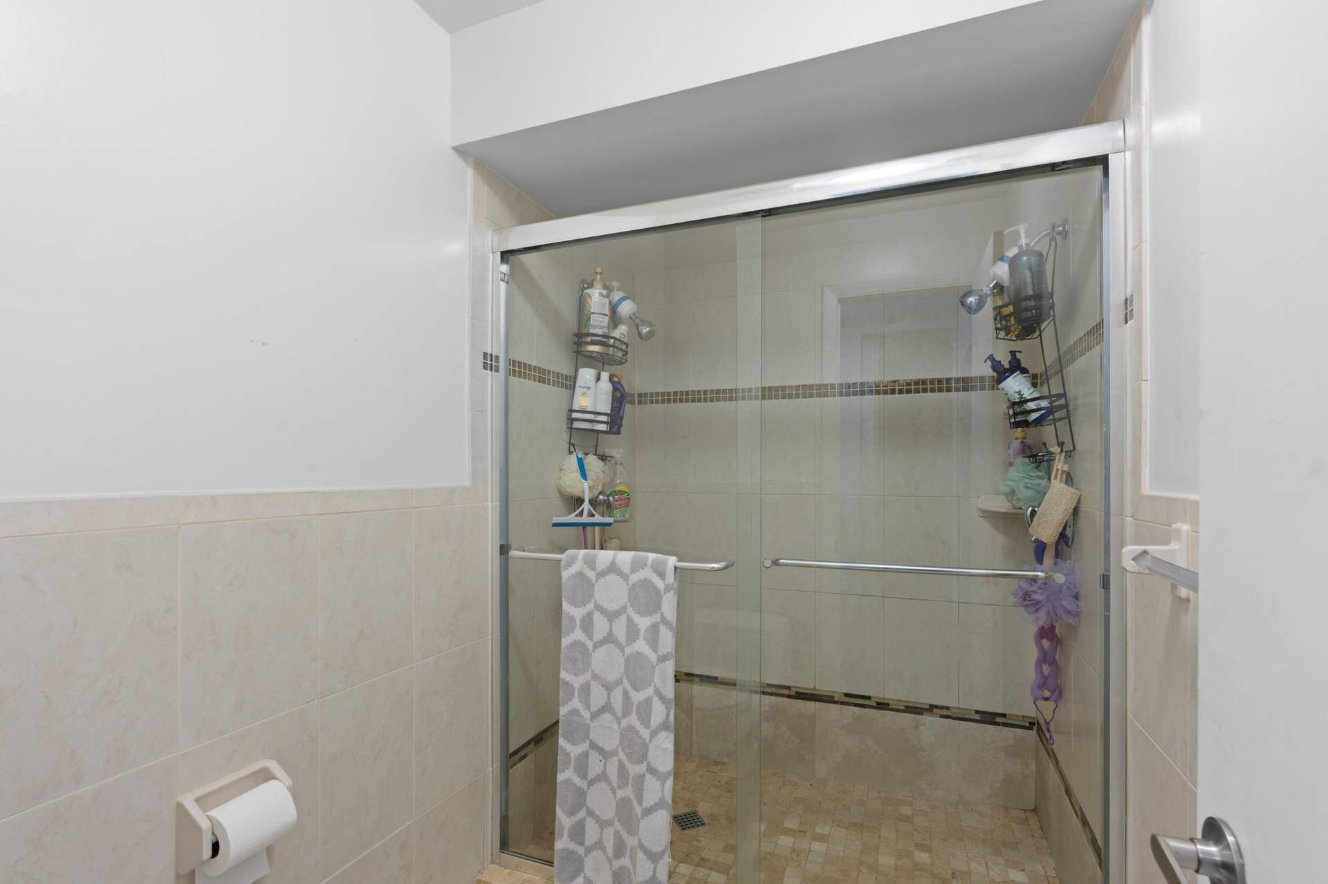21589 Casa Monte Court, Boca Raton, FL 33433 Primary Walk-In Shower