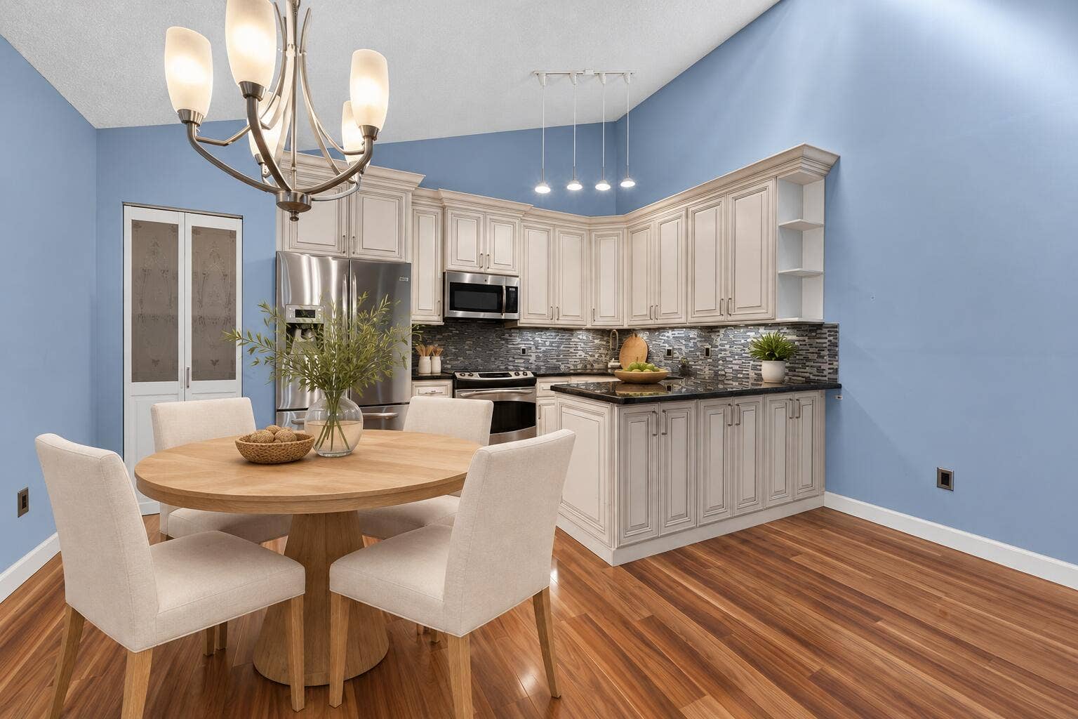 5950 Golden Eagle Circle, Palm Beach Gardens, FL 33418 Dining & kitchen virtually staged