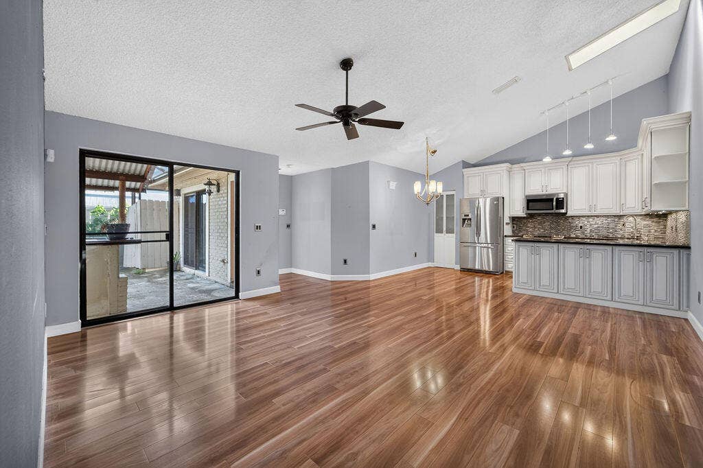 5950 Golden Eagle Circle, Palm Beach Gardens, FL 33418 Living area