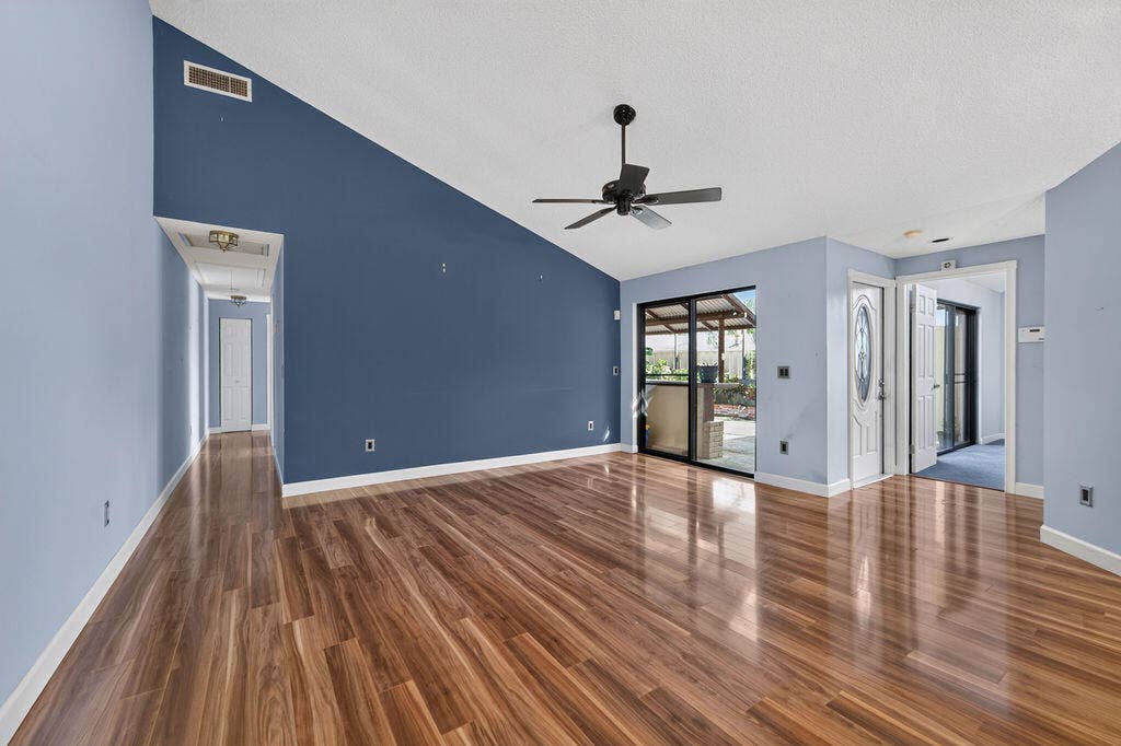 5950 Golden Eagle Circle, Palm Beach Gardens, FL 33418 Living Room