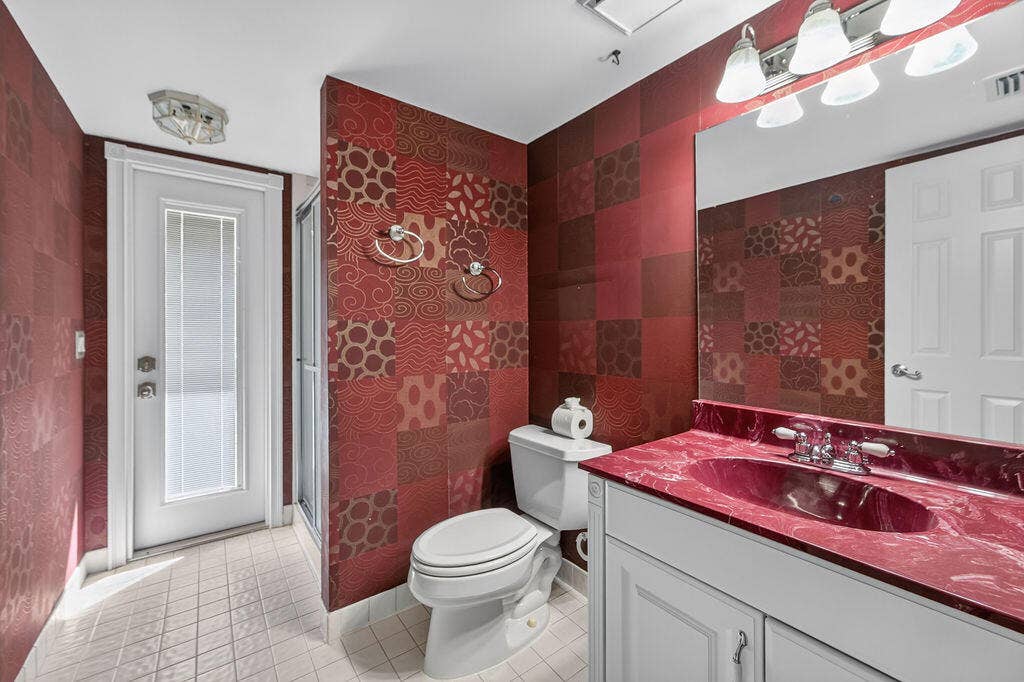 5950 Golden Eagle Circle, Palm Beach Gardens, FL 33418 Bathroom 2