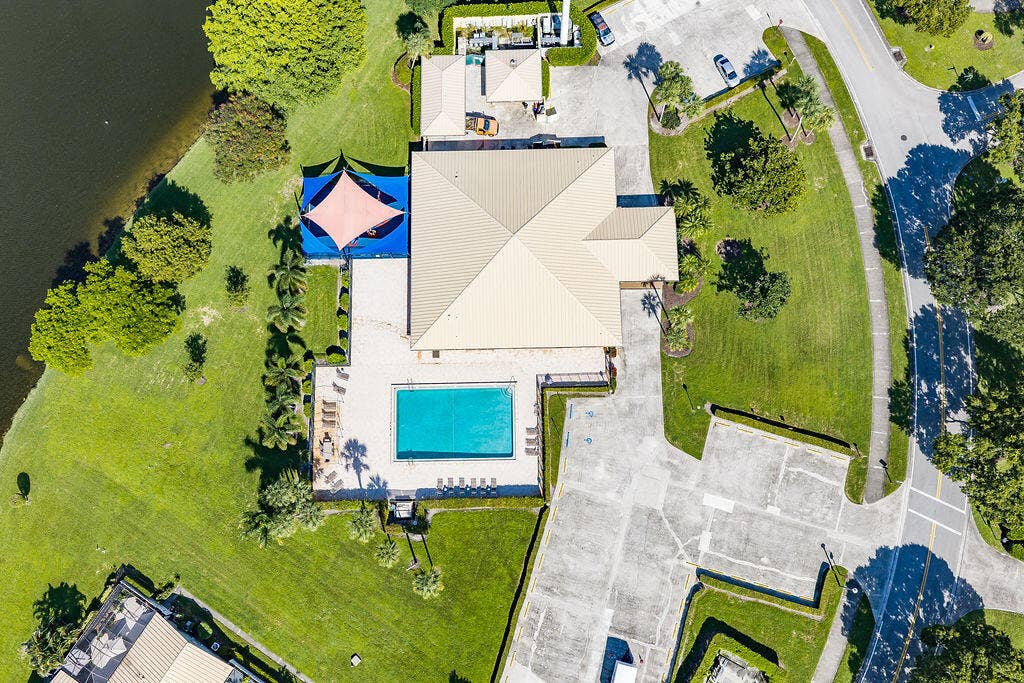 5950 Golden Eagle Circle, Palm Beach Gardens, FL 33418 Community Pool and Clubhouse