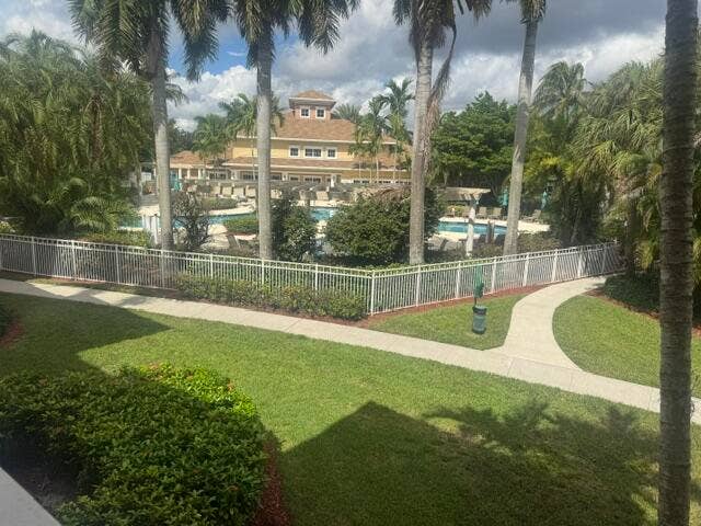 6426 EMERALD DUNES Drive, #206, West Palm Beach, FL 33411 IMG_1886