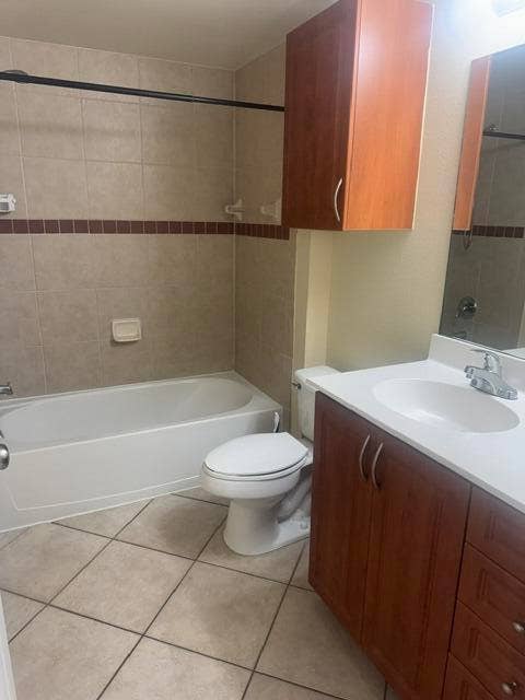 6426 EMERALD DUNES Drive, #206, West Palm Beach, FL 33411 IMG_1870