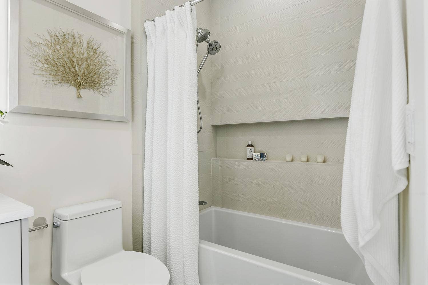 2856 NE 26th Street, Fort Lauderdale, FL 33305 054-044-2856 NE 26th St-1499x1000