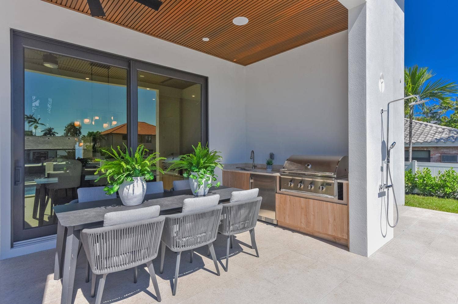 2856 NE 26th Street, Fort Lauderdale, FL 33305 064-025-2856 NE 26th St-1500x995