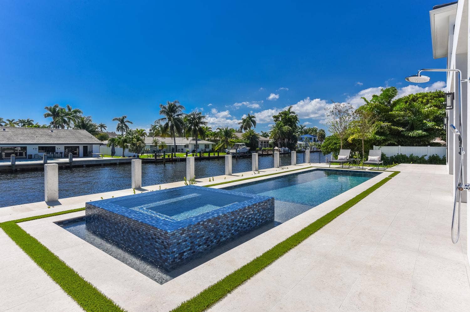 2856 NE 26th Street, Fort Lauderdale, FL 33305 067-022-2856 NE 26th St-1500x995