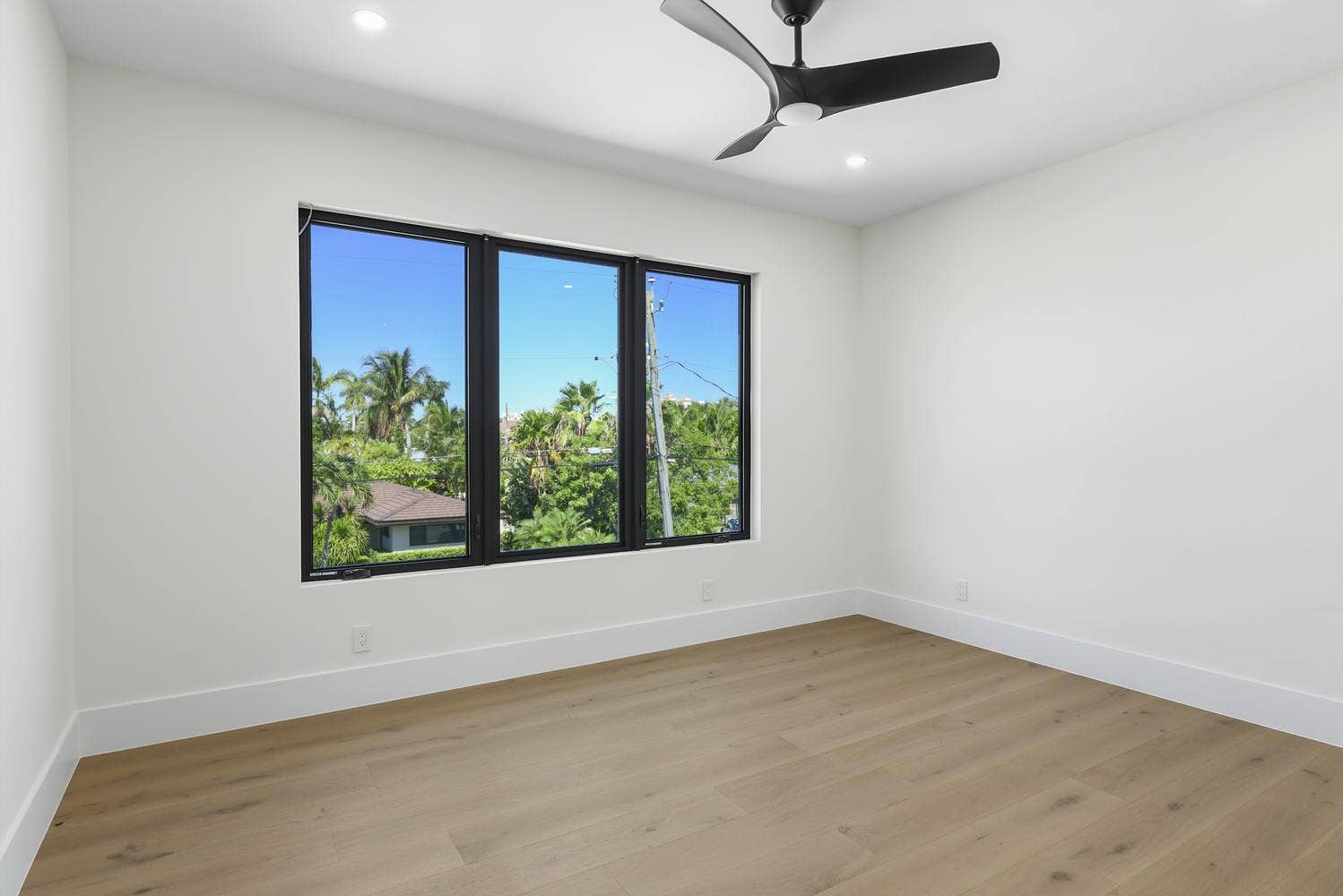 2856 NE 26th Street, Fort Lauderdale, FL 33305 049-048-2856 NE 26th St-1499x1000