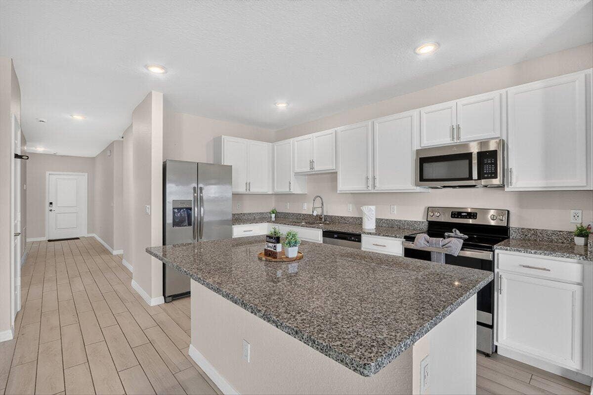 5127 MONTECRISTO Terrace, Fort Pierce, FL 34951 16-048_IMG_9242
