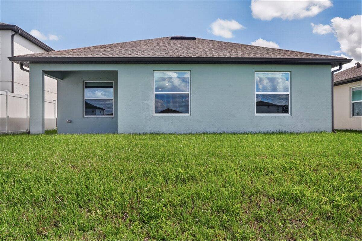 5127 MONTECRISTO Terrace, Fort Pierce, FL 34951 39-036_IMG_9373