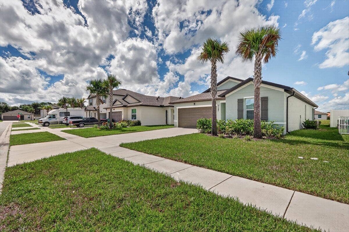 5127 MONTECRISTO Terrace, Fort Pierce, FL 34951 05-026_IMG_9405