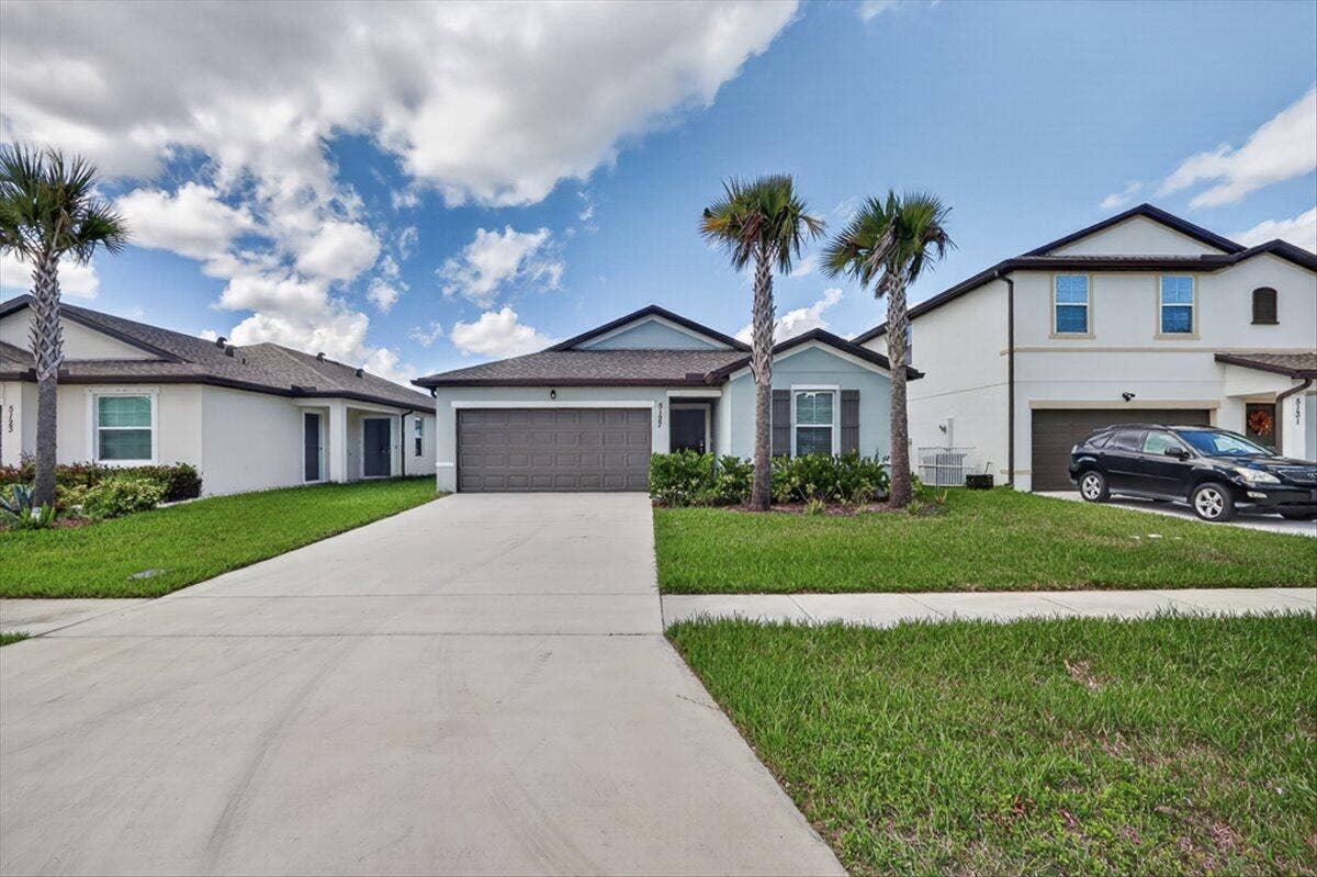 5127 MONTECRISTO Terrace, Fort Pierce, FL 34951 02-027_IMG_9397