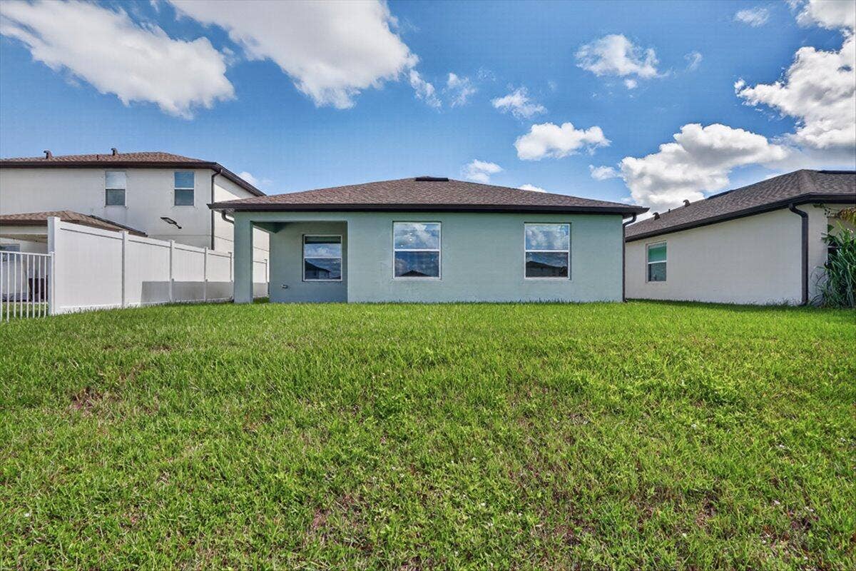 5127 MONTECRISTO Terrace, Fort Pierce, FL 34951 38-035_IMG_9369