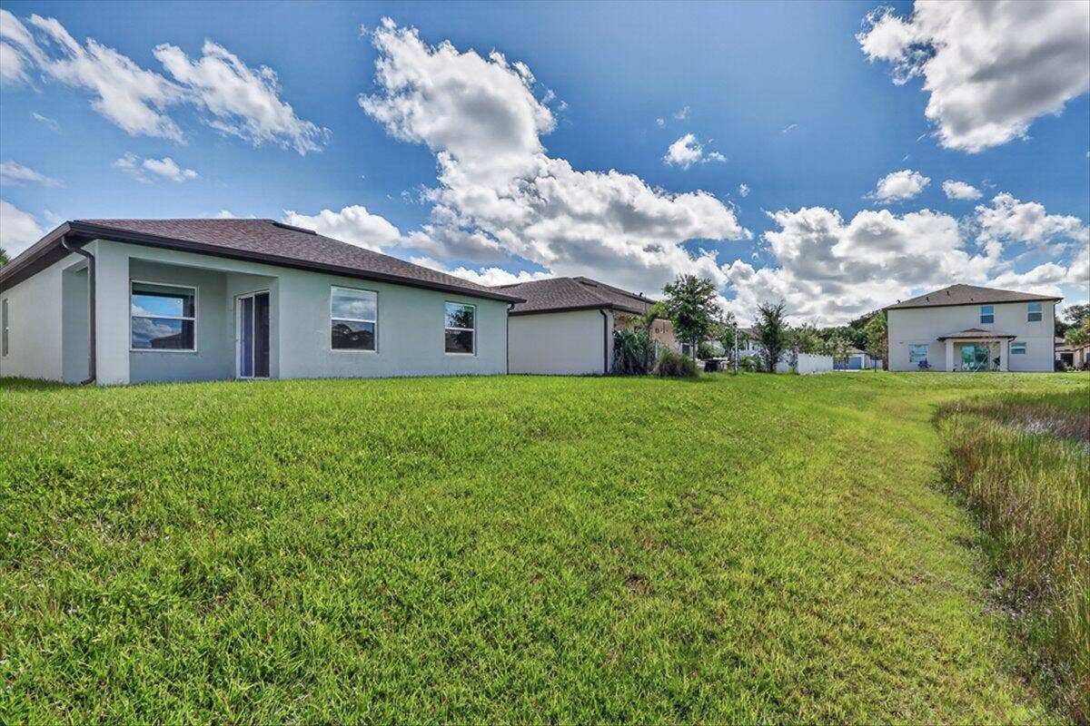 5127 MONTECRISTO Terrace, Fort Pierce, FL 34951 40-037_IMG_9367