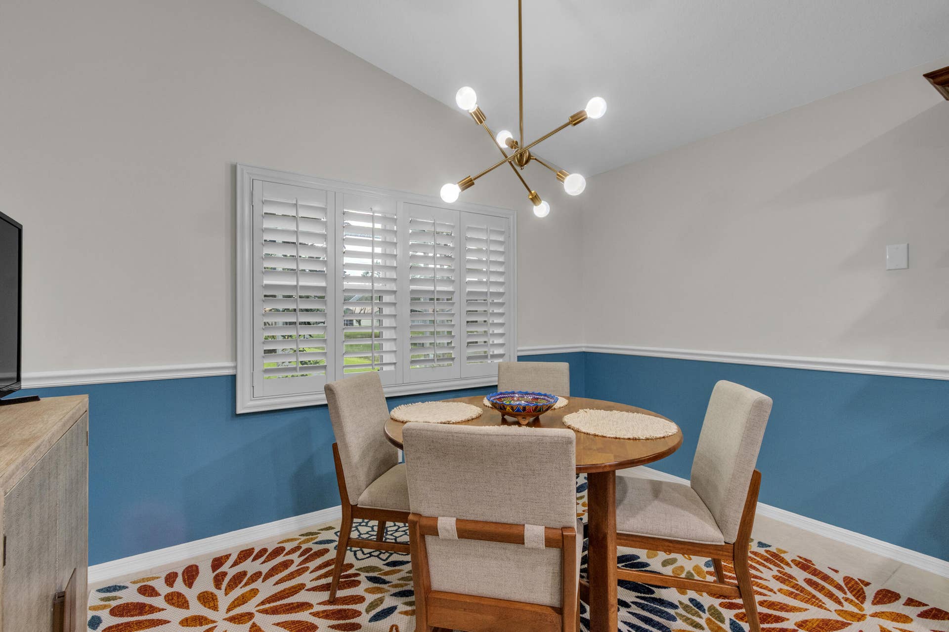 Eat-In Kitchen Area