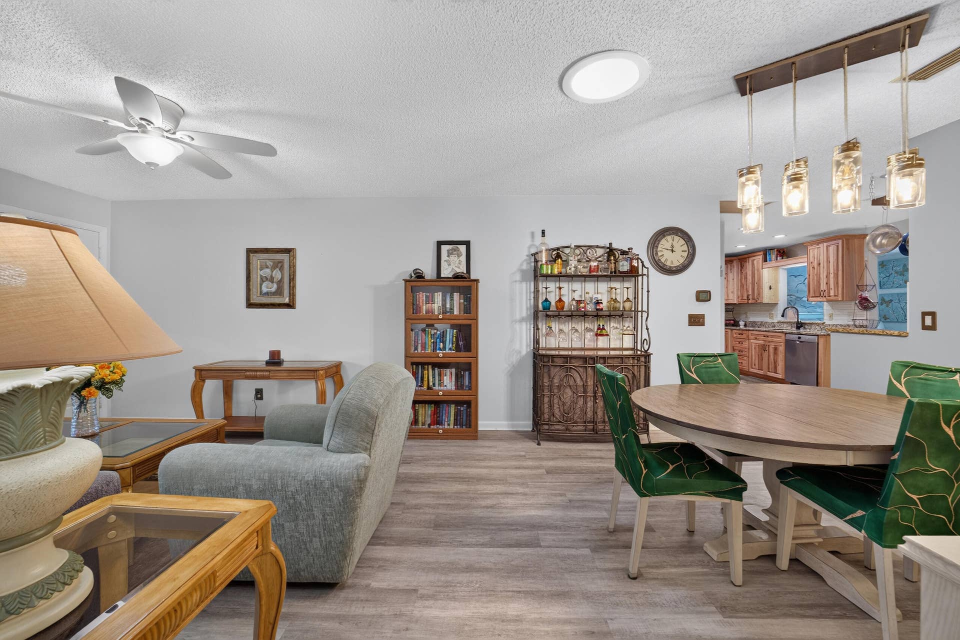 9675 SW 85th Avenue, #B, Ocala, FL 34481 Living & Dining Areas