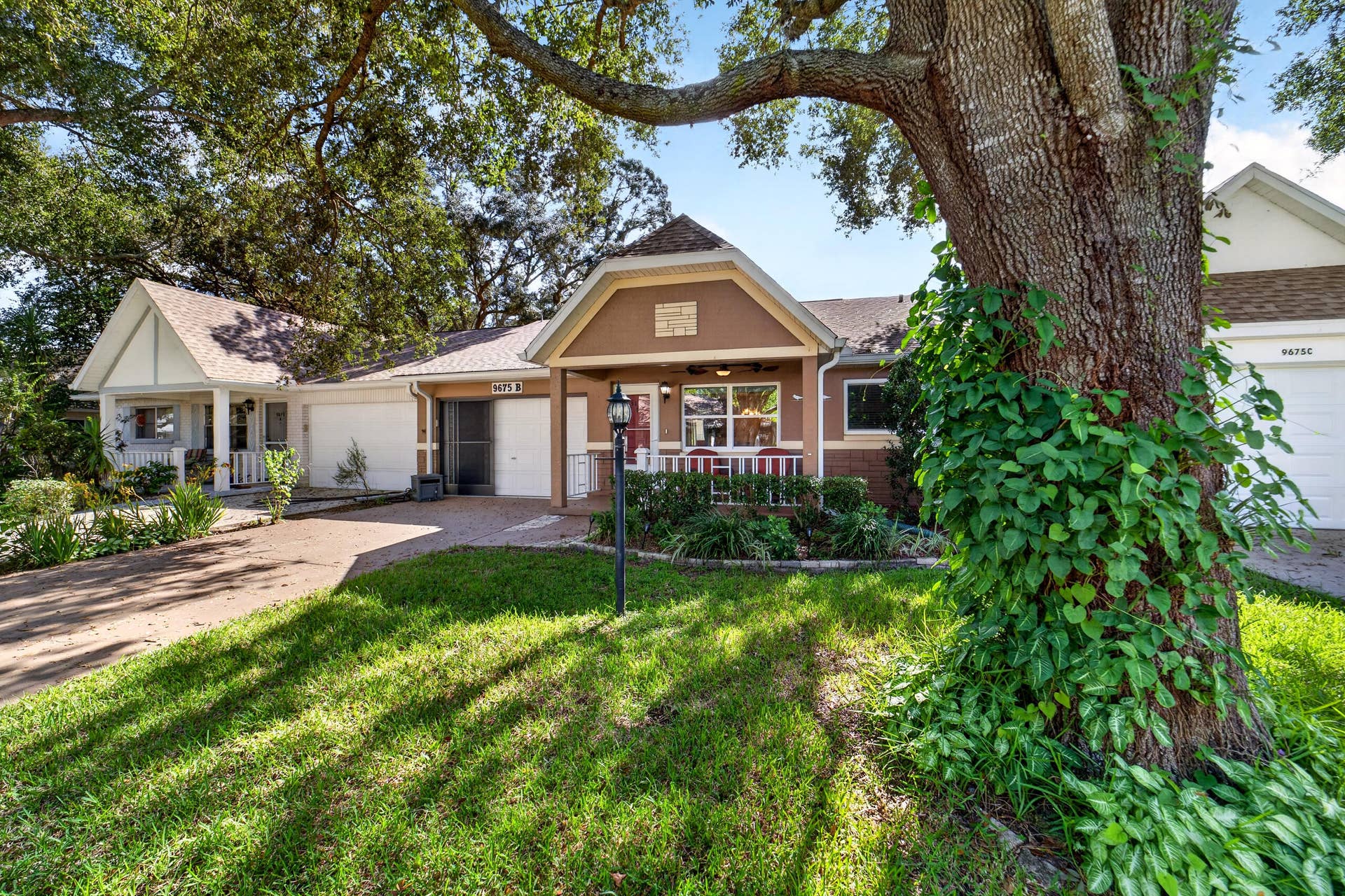 9675 SW 85th Avenue, #B, Ocala, FL 34481 Beautifully Landscaped Lawn