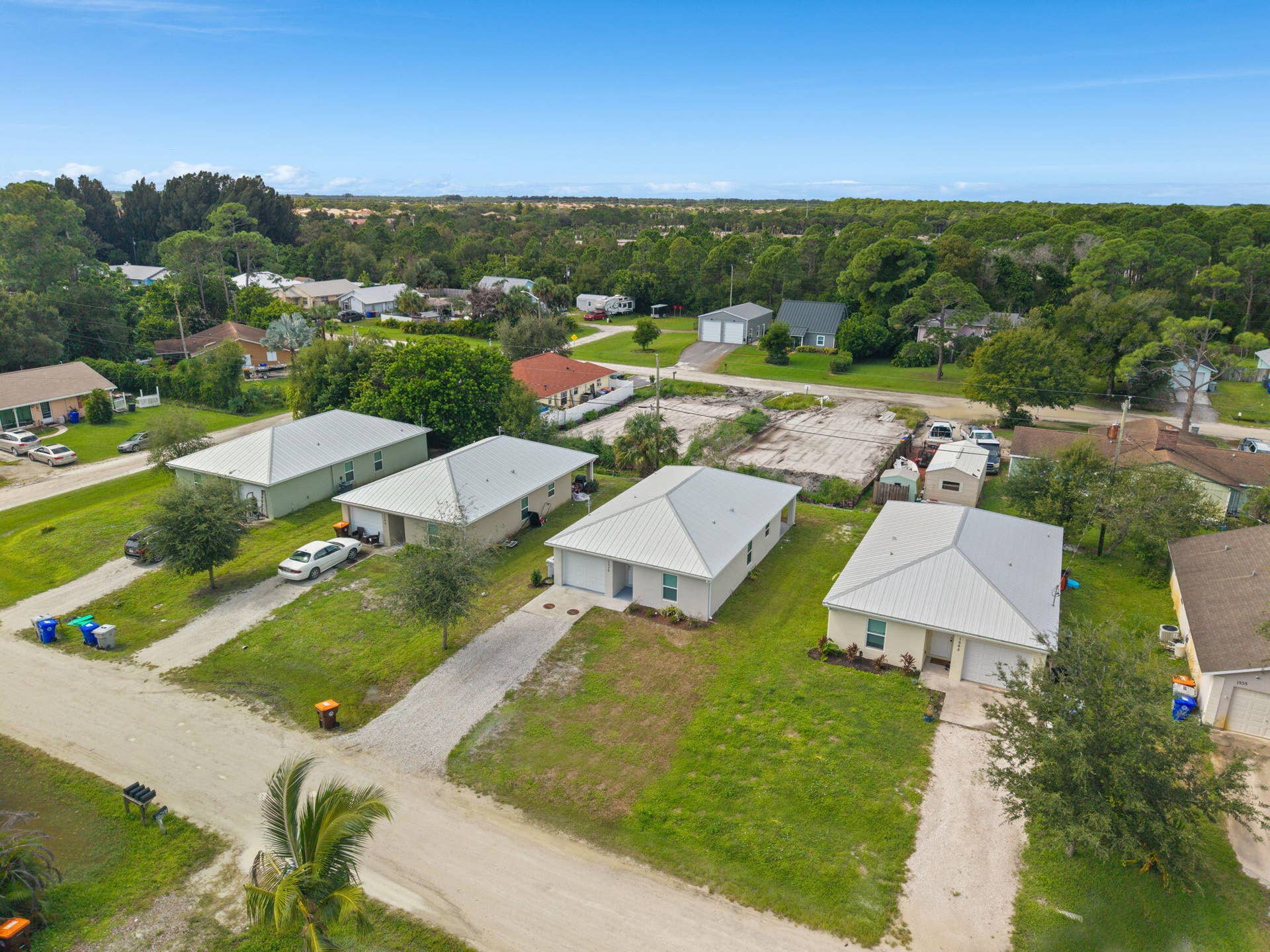 1575 21st Avenue SW, Vero Beach, FL 32962 32-web-or-mls-DJI_20261009123527_0105_D