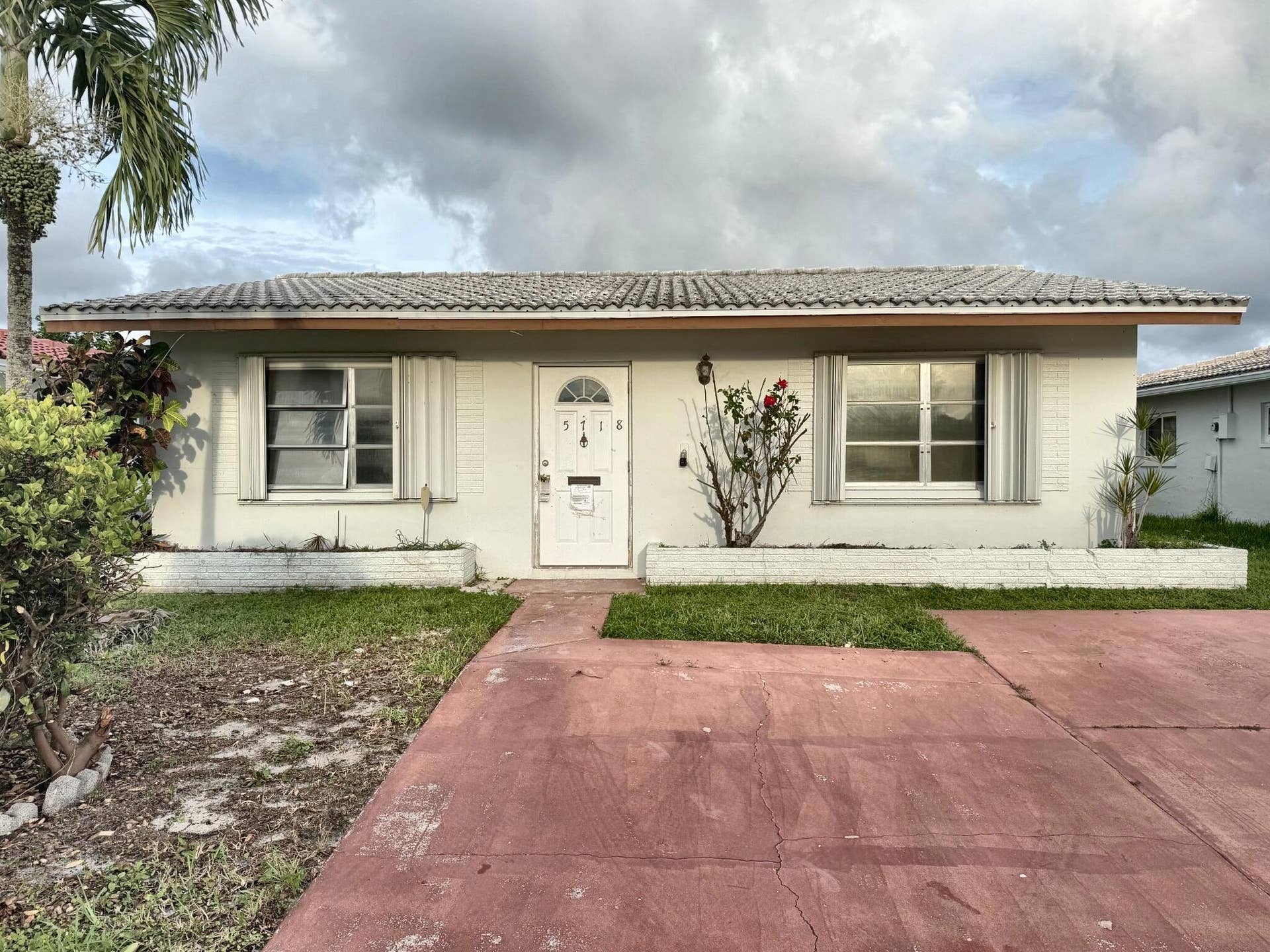 5718 NW 86TH Terrace, Tamarac, FL 33321 Front View