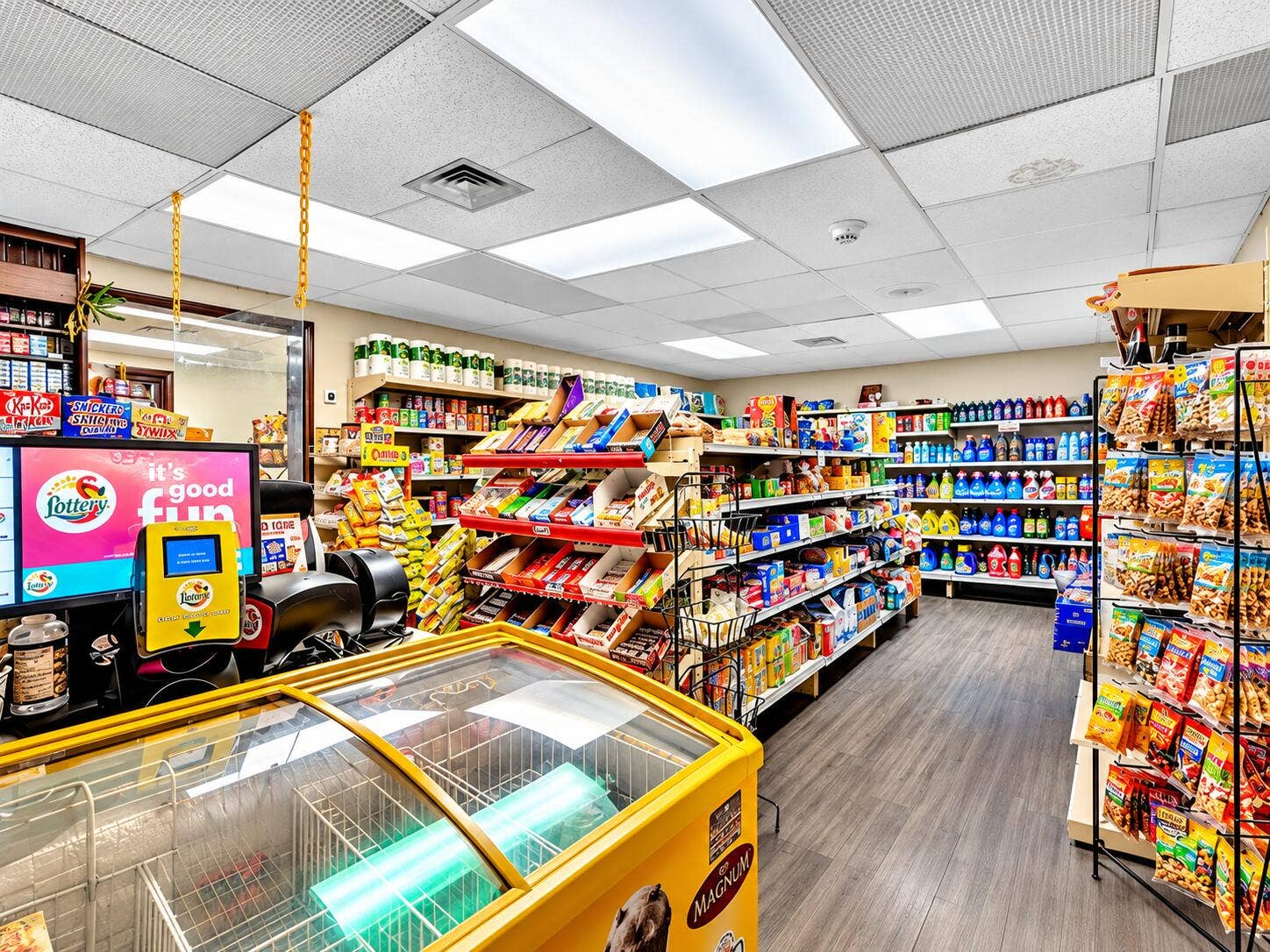 500 BAYVIEW Drive, #925, Sunny Isles Beach, Sunny Isles Beach, FL 33160 Convenience Store