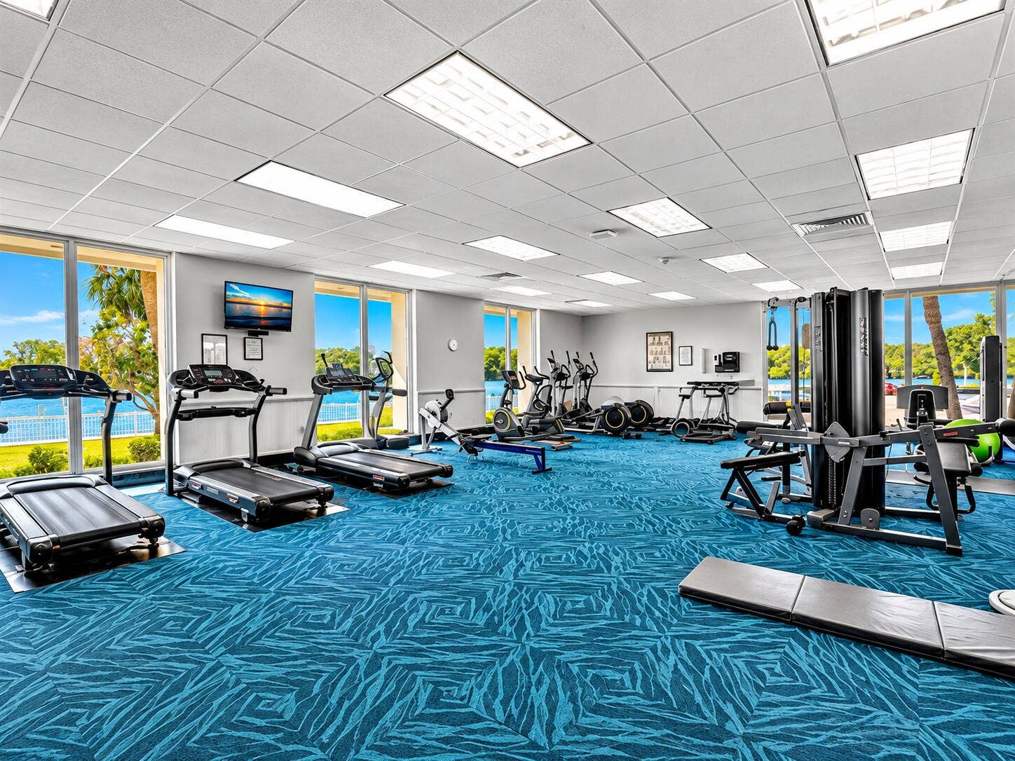 500 BAYVIEW Drive, #925, Sunny Isles Beach, Sunny Isles Beach, FL 33160 Gym