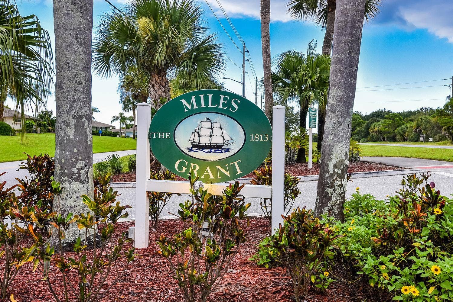 5333 SE Miles Grant Road, #205, Stuart, FL 34997 006-009-Miles Grant Sign-1499x1000