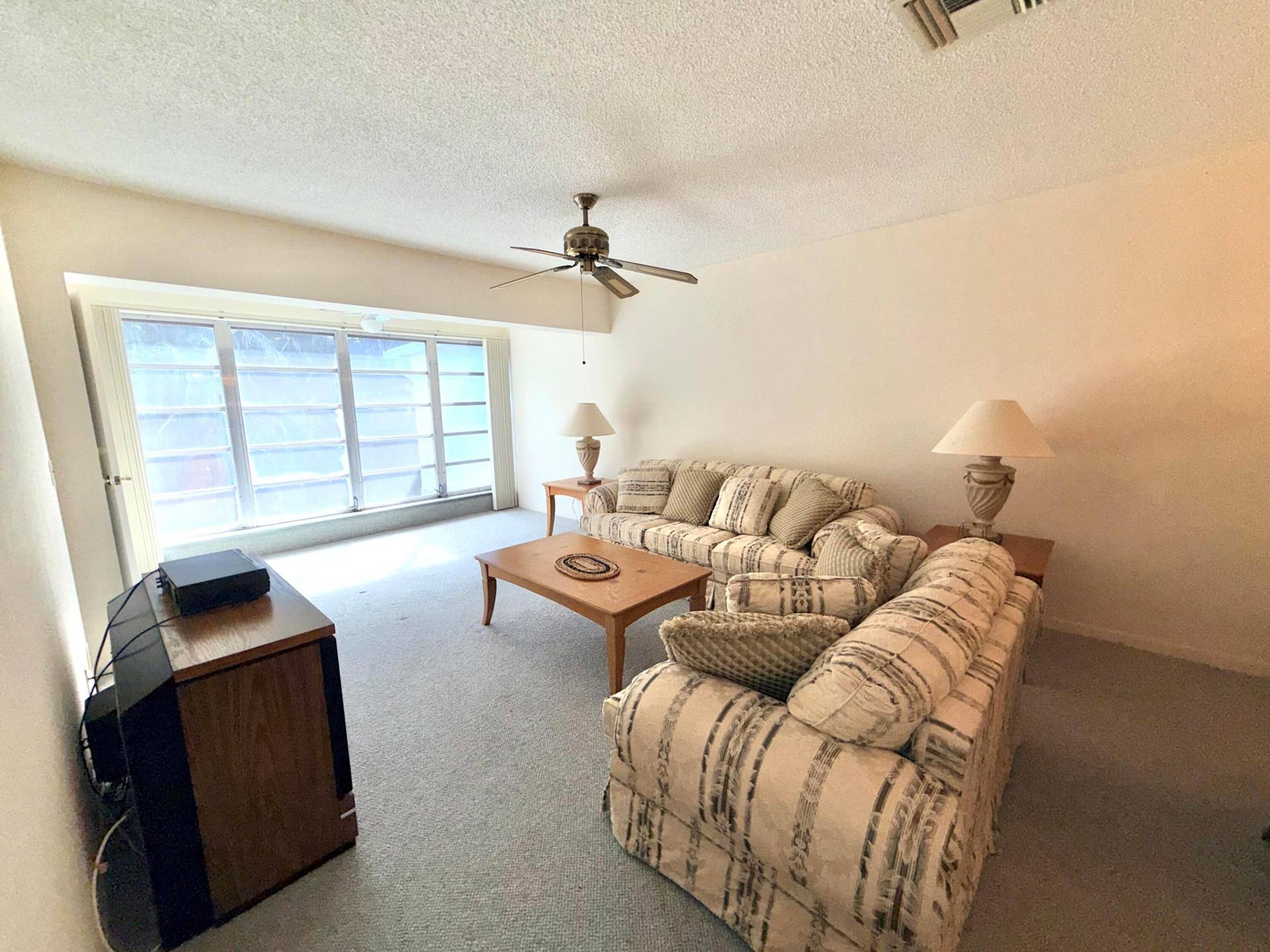 1150 Mahogany Way, #203, Delray Beach, FL 33445 Living room