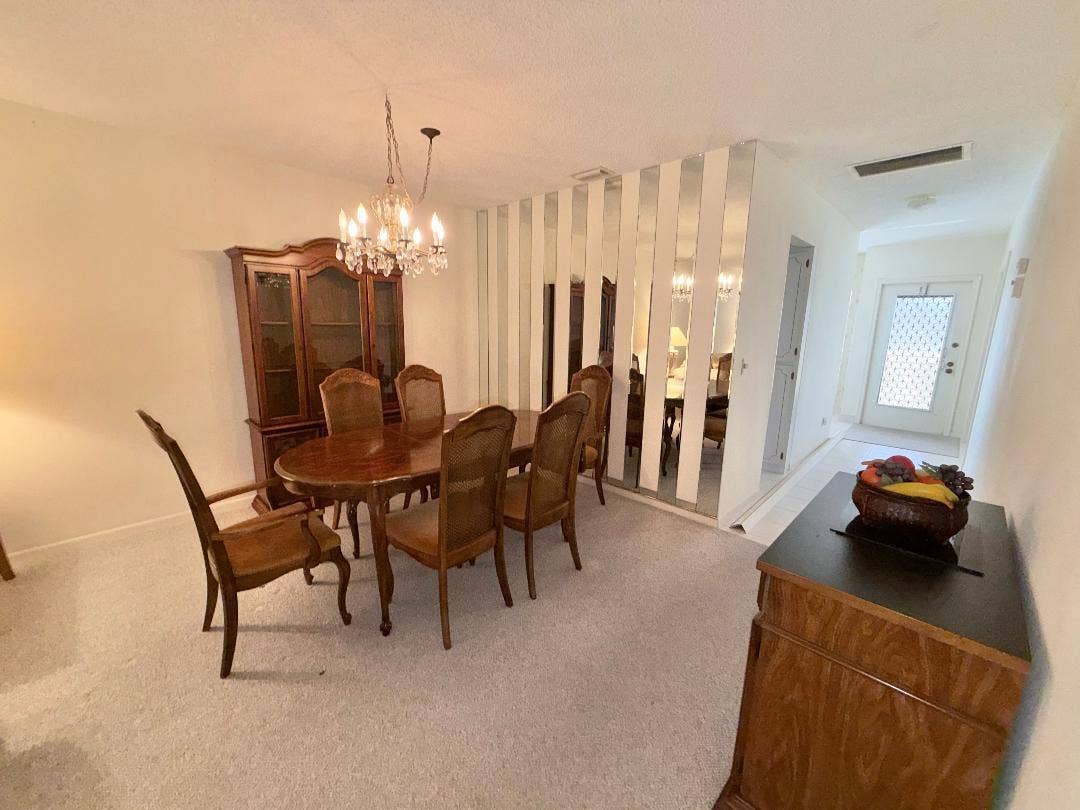 1150 Mahogany Way, #203, Delray Beach, FL 33445 Dining area
