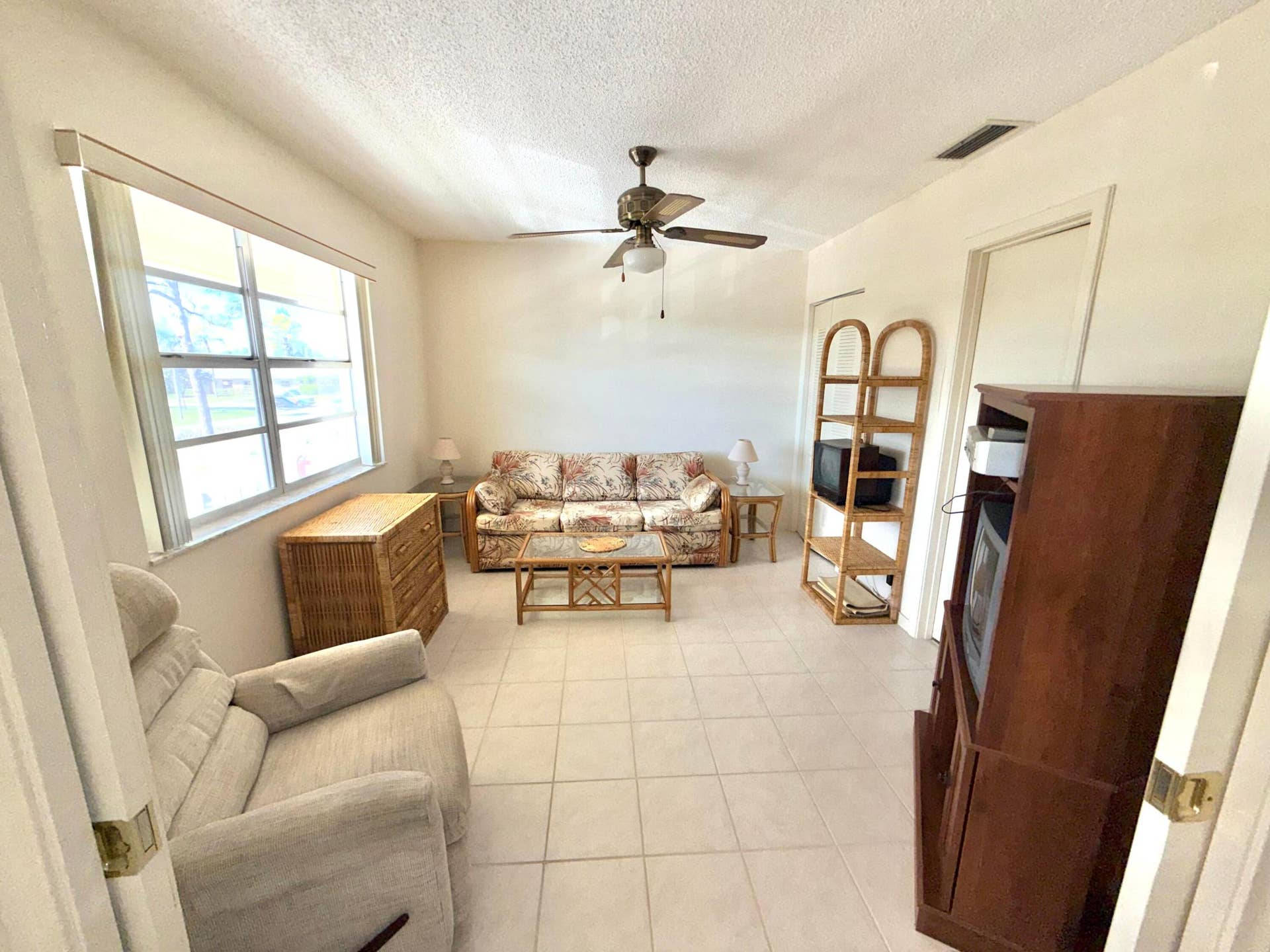 1150 Mahogany Way, #203, Delray Beach, FL 33445 Guest bedroom