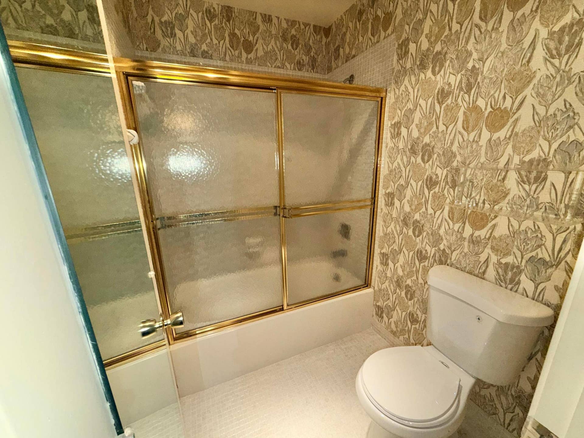 1150 Mahogany Way, #203, Delray Beach, FL 33445 Master bath