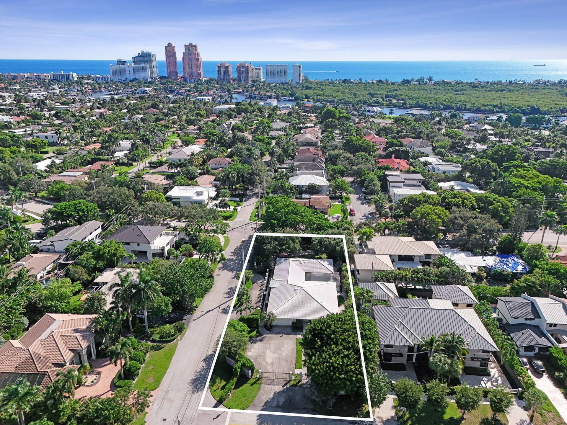 2600 NE 21st Street, Fort Lauderdale, FL 33305 1-web-or-mls-CAM_20261013101945_0070_W