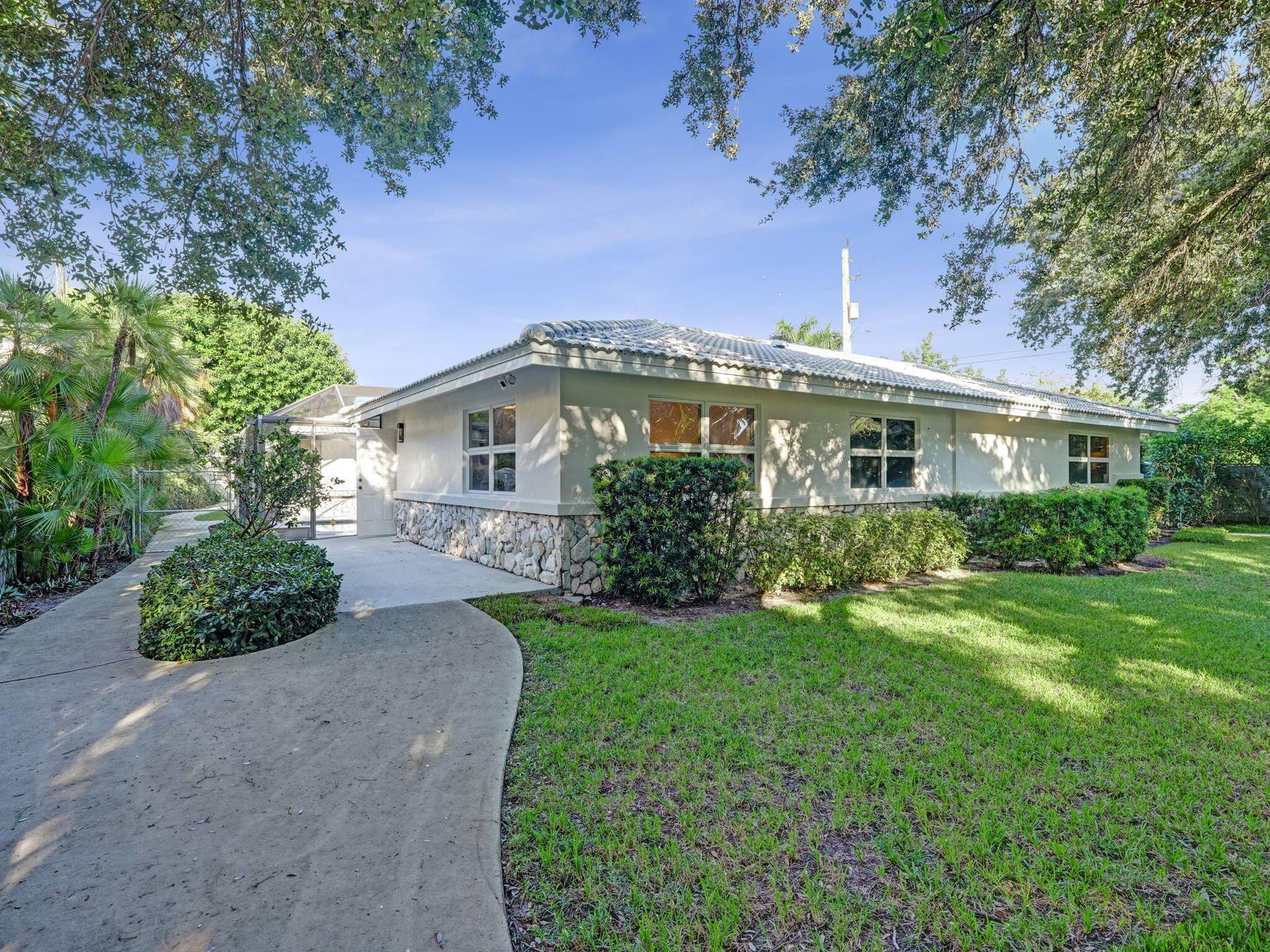 2600 NE 21st Street, Fort Lauderdale, FL 33305 40-web-or-mls-DSC07322