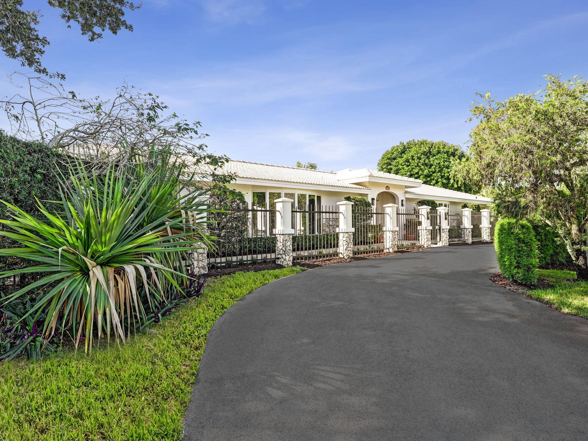 2600 NE 21st Street, Fort Lauderdale, FL 33305 93-web-or-mls-DSC07469 (2)