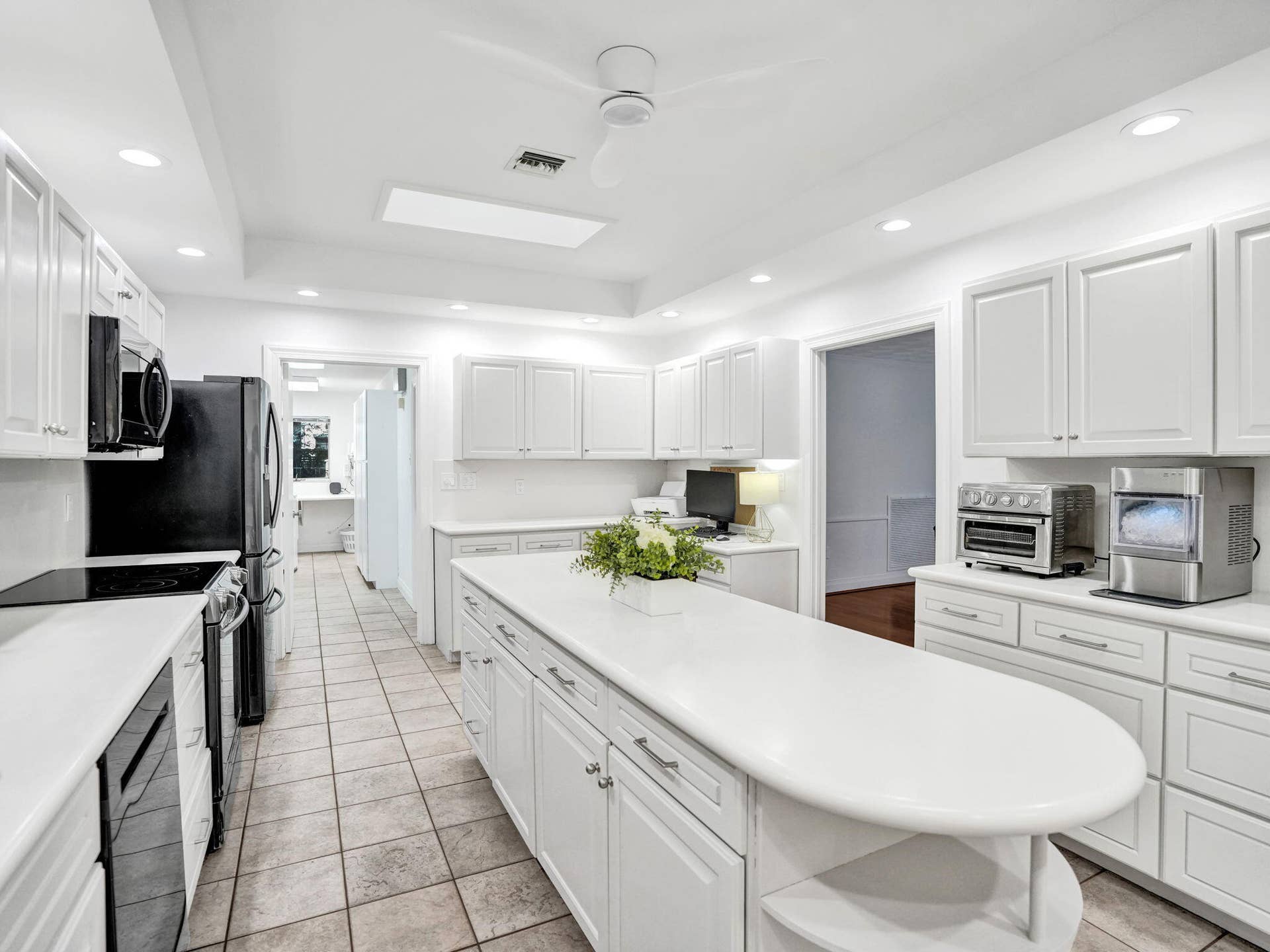 2600 NE 21st Street, Fort Lauderdale, FL 33305 51-web-or-mls-DSC07355