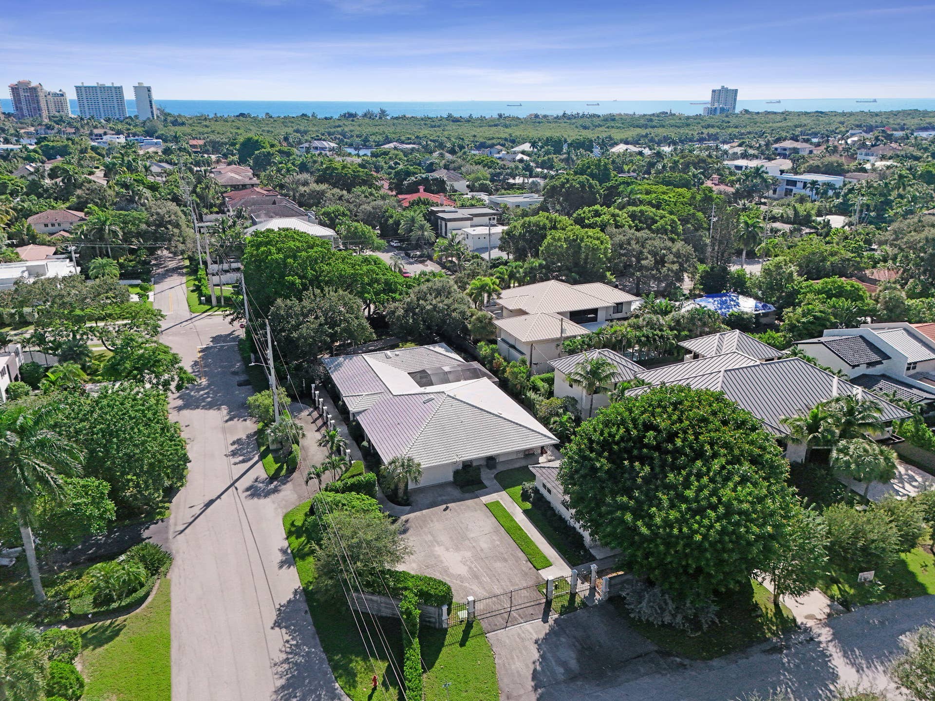 2600 NE 21st Street, Fort Lauderdale, FL 33305 2-web-or-mls-CAM_20261013101937_0069_W