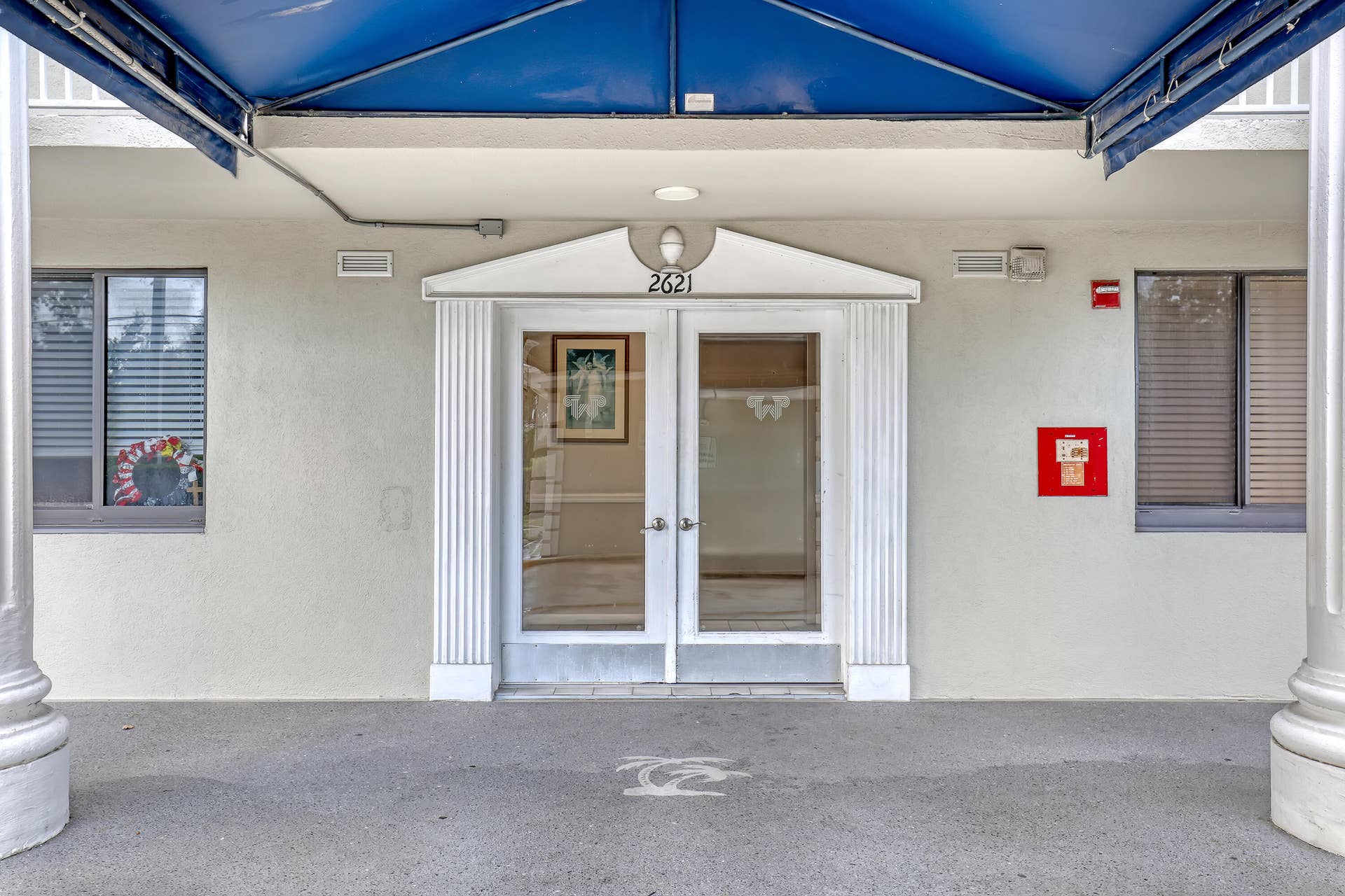 2621 VILLAGE Boulevard, #203, West Palm Beach, FL 33409 Entrance