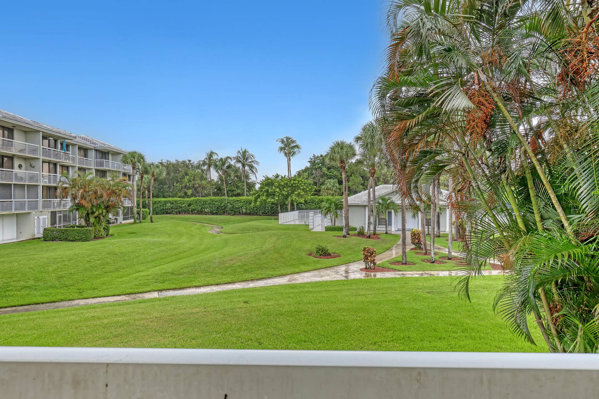 2621 VILLAGE Boulevard, #203, West Palm Beach, FL 33409 2621 Village #203 (24)