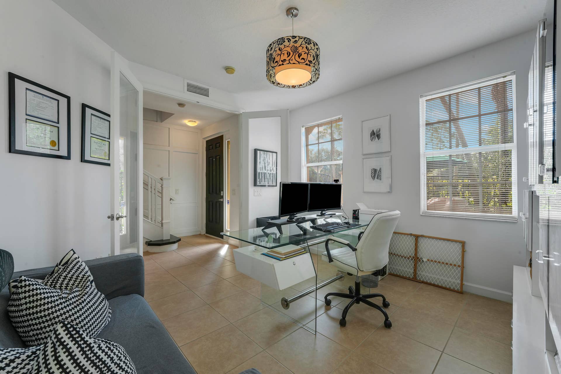 1st Floor Office/Den (Guest Bedroom)