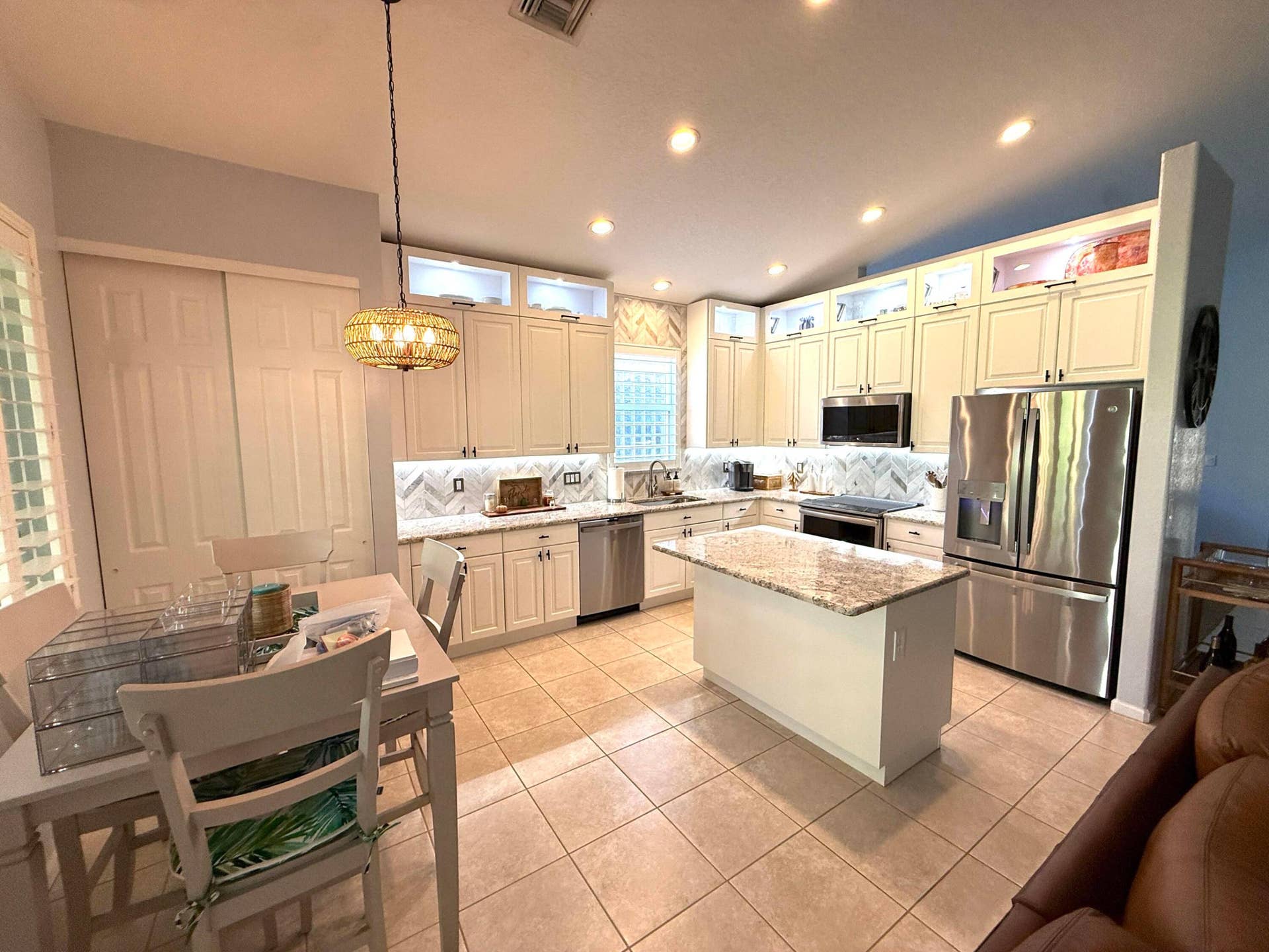 2310 Sapphire Circle, West Palm Beach, FL 33411 Kitchen