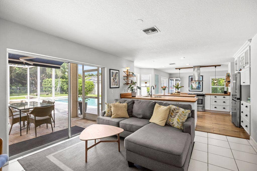 1695 S Club Drive, Wellington, FL 33414 rikke9