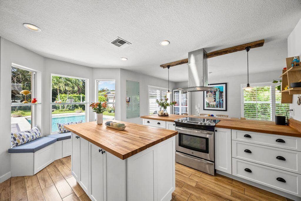 1695 S Club Drive, Wellington, FL 33414 rikke12
