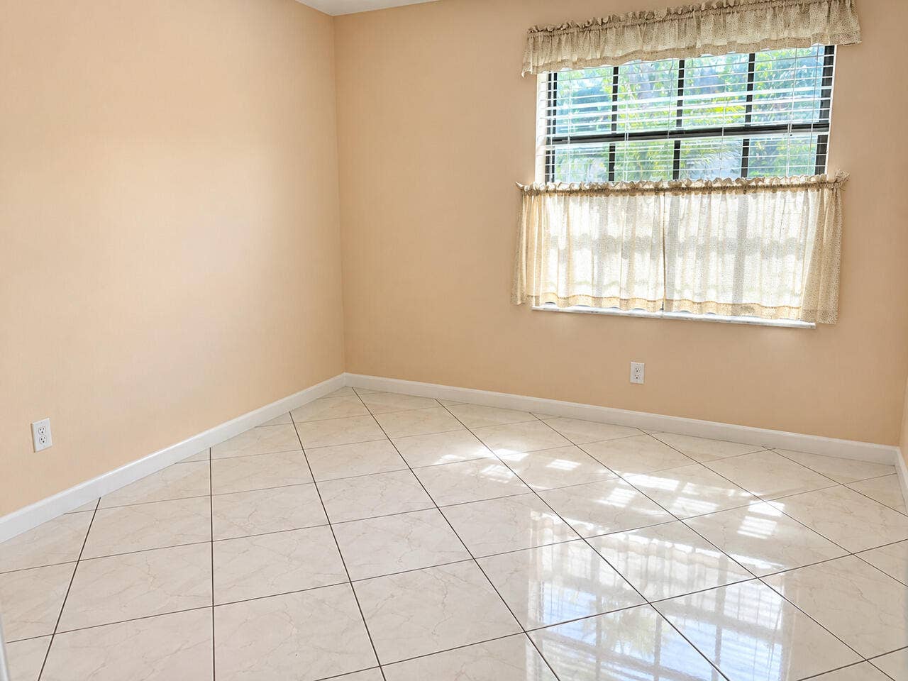 3rd bedroom 1 NF