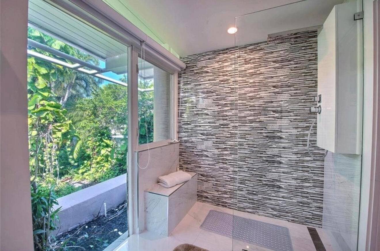 28 PELICAN Drive, Fort Lauderdale, FL 33301 IMG_7906