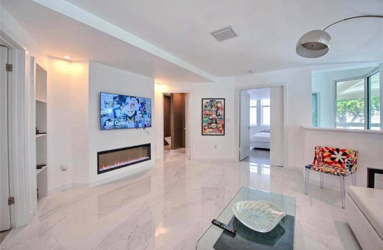 28 PELICAN Drive, Fort Lauderdale, FL 33301 IMG_7896