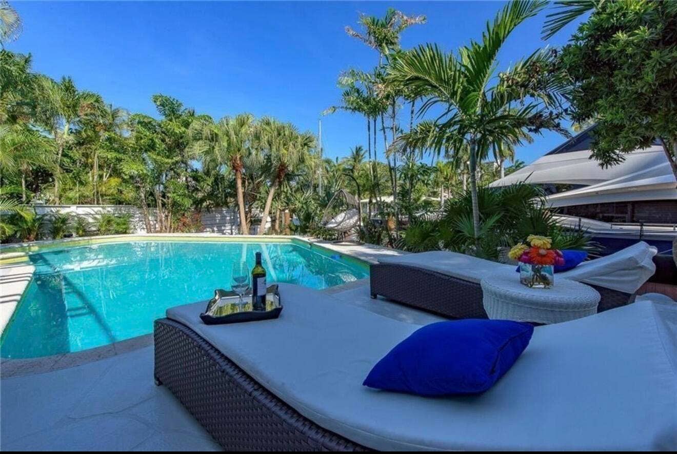 28 PELICAN Drive, Fort Lauderdale, FL 33301 IMG_7926