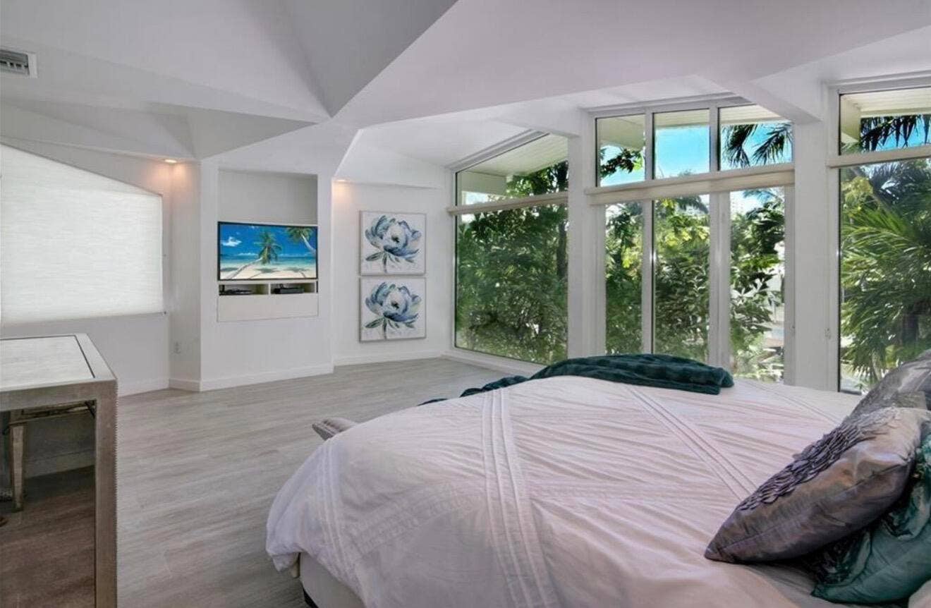 28 PELICAN Drive, Fort Lauderdale, FL 33301 IMG_7902