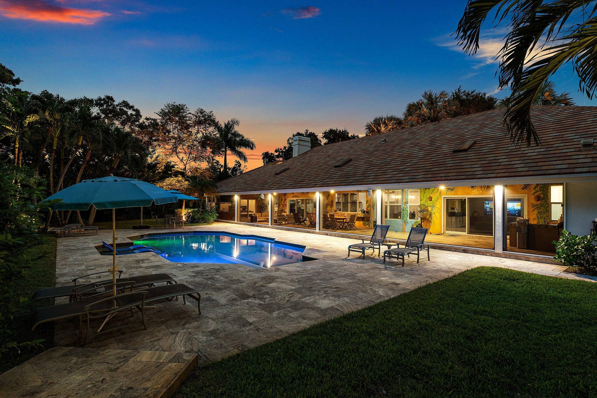 17888 Fieldbrook Circle E, Boca Raton, FL 33496 Twilight - Pool