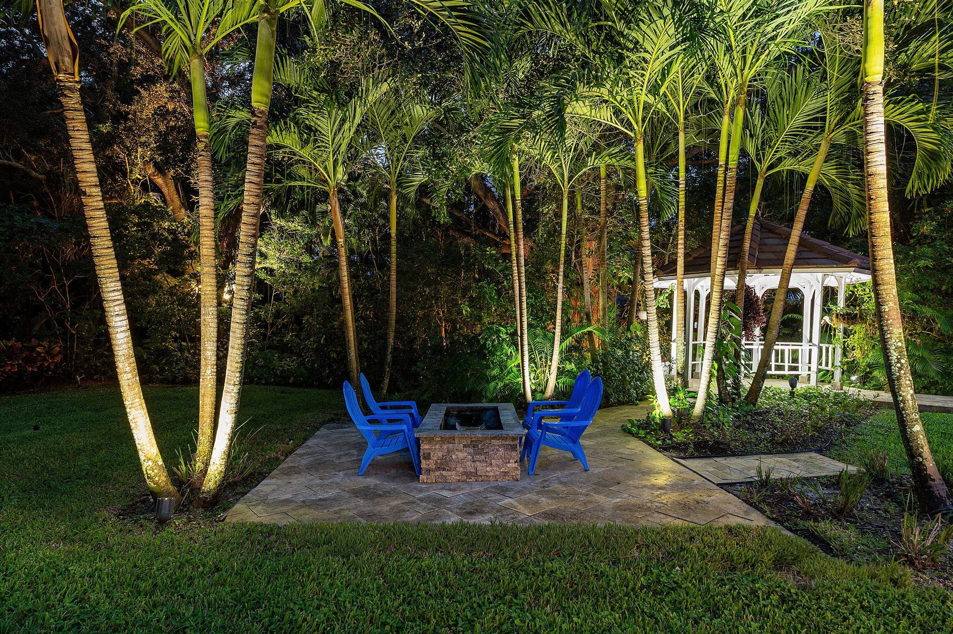 17888 Fieldbrook Circle E, Boca Raton, FL 33496 Twilight - Garden